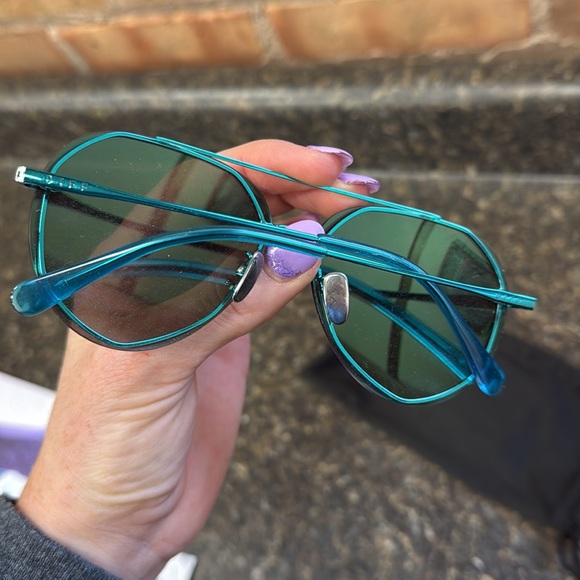 Diff Brand new aviators - Picture 2 of 2